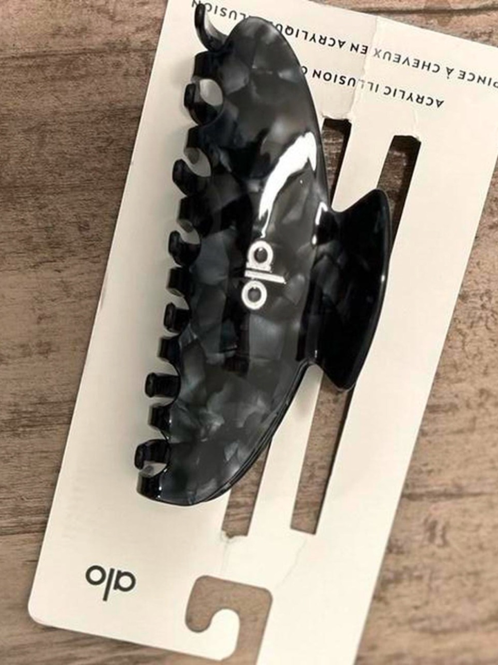 ALO Yoga Black Marble Resin Hair Claw Clip